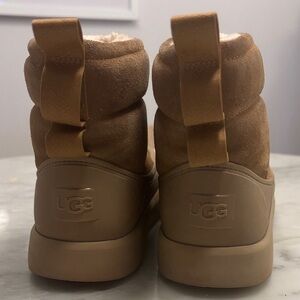 UGG RARE  Kids Boots in Brown